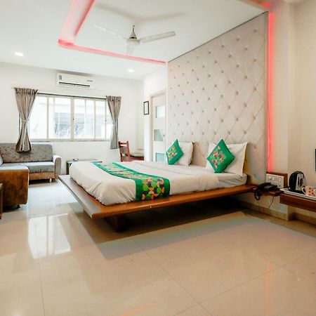 Hotel Treebo Rvg à Vadodara Extérieur photo