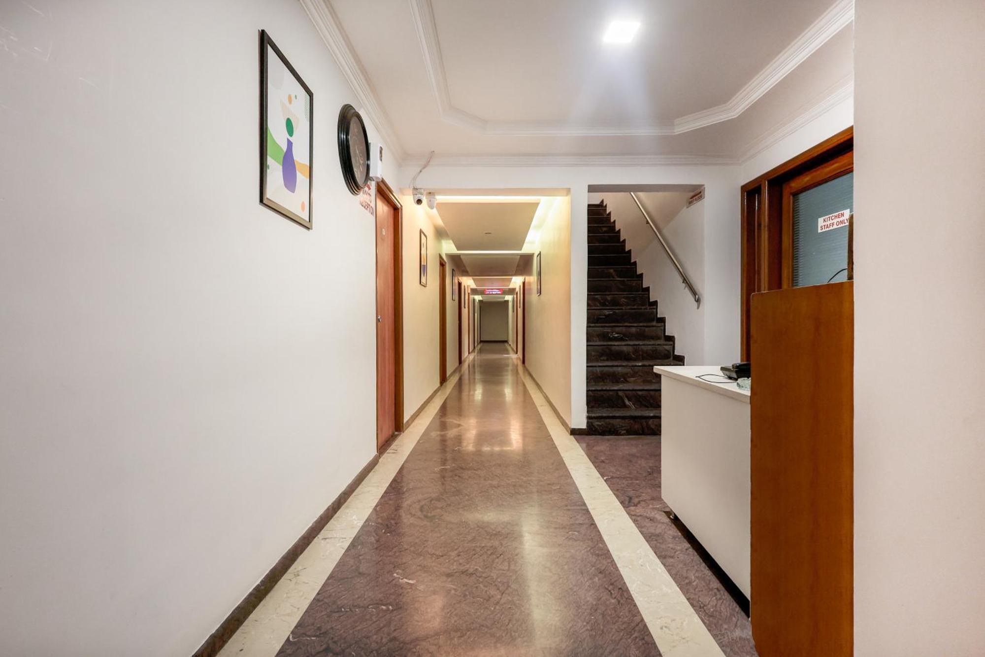 Hotel Treebo Rvg à Vadodara Extérieur photo