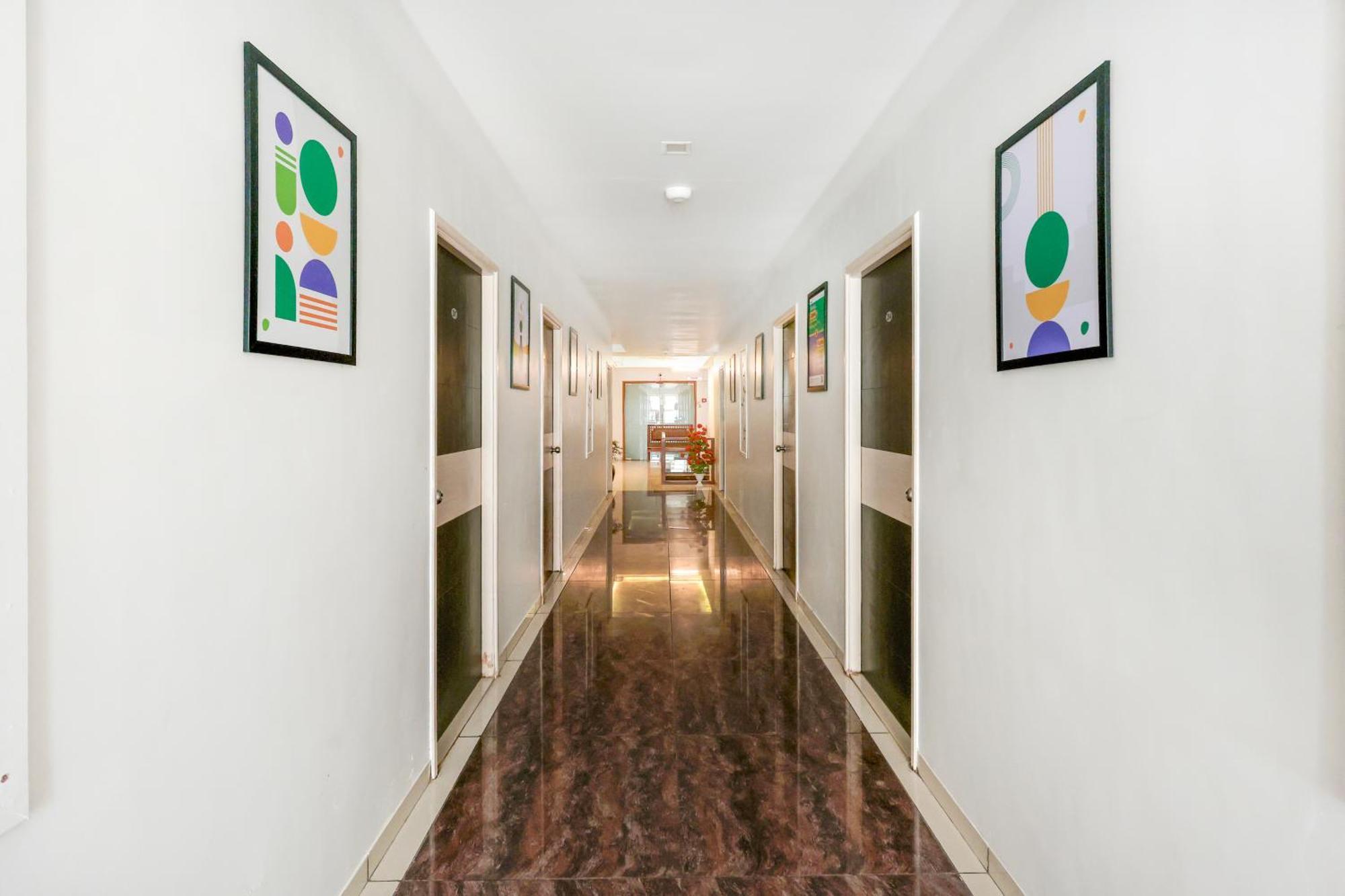 Hotel Treebo Rvg à Vadodara Extérieur photo