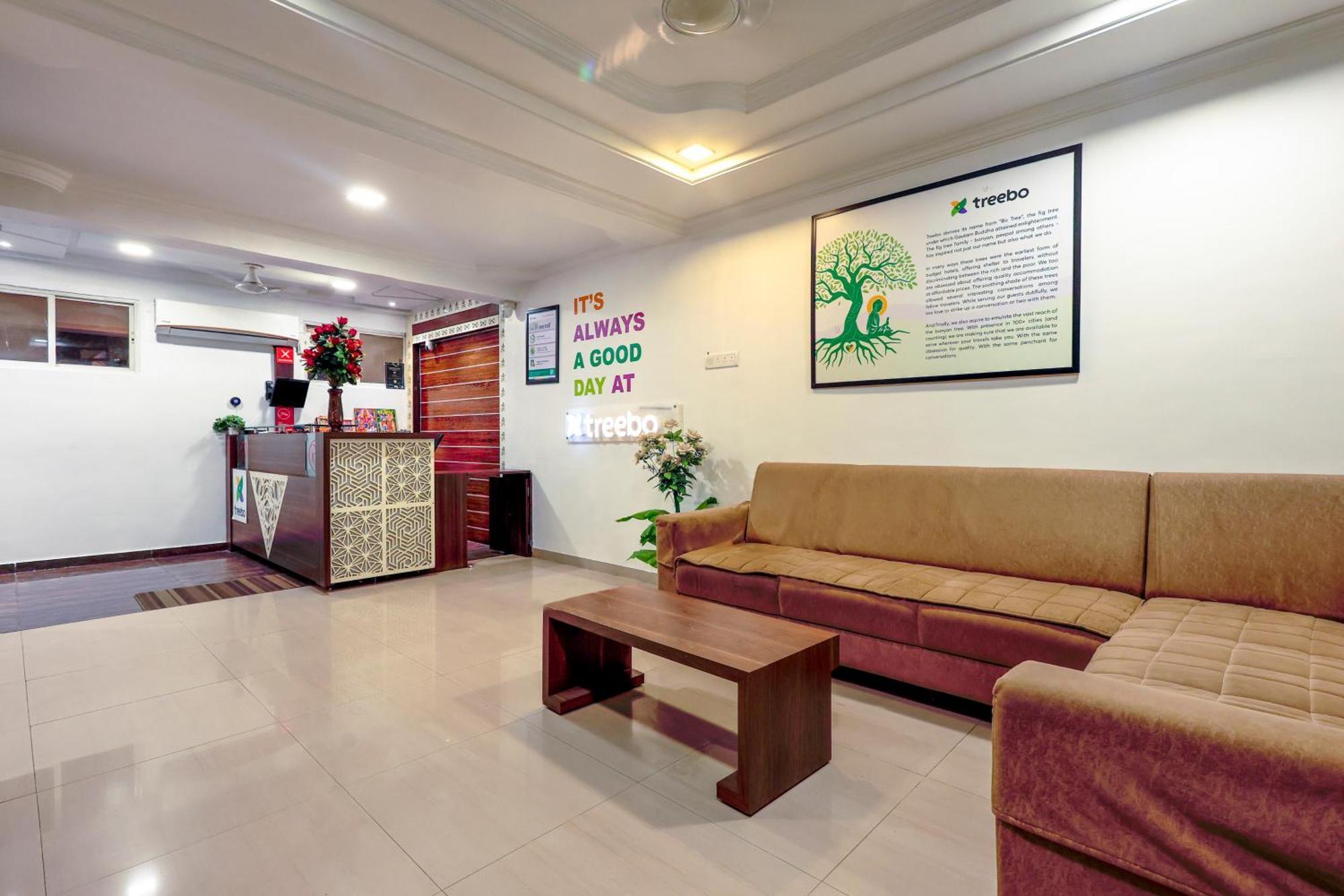 Hotel Treebo Rvg à Vadodara Extérieur photo