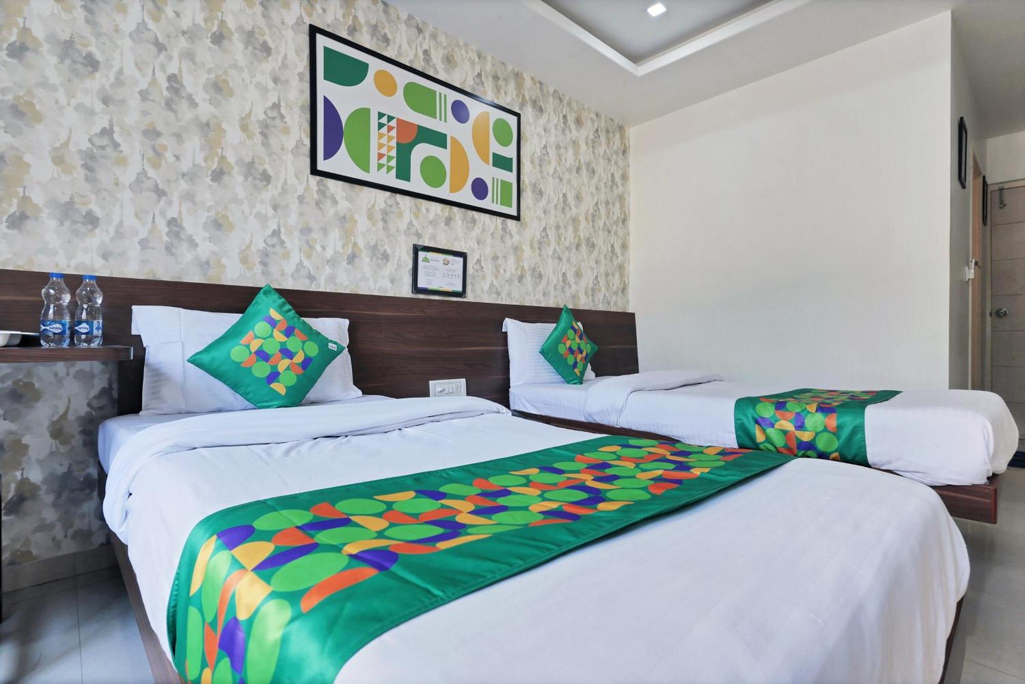 Hotel Treebo Rvg à Vadodara Extérieur photo