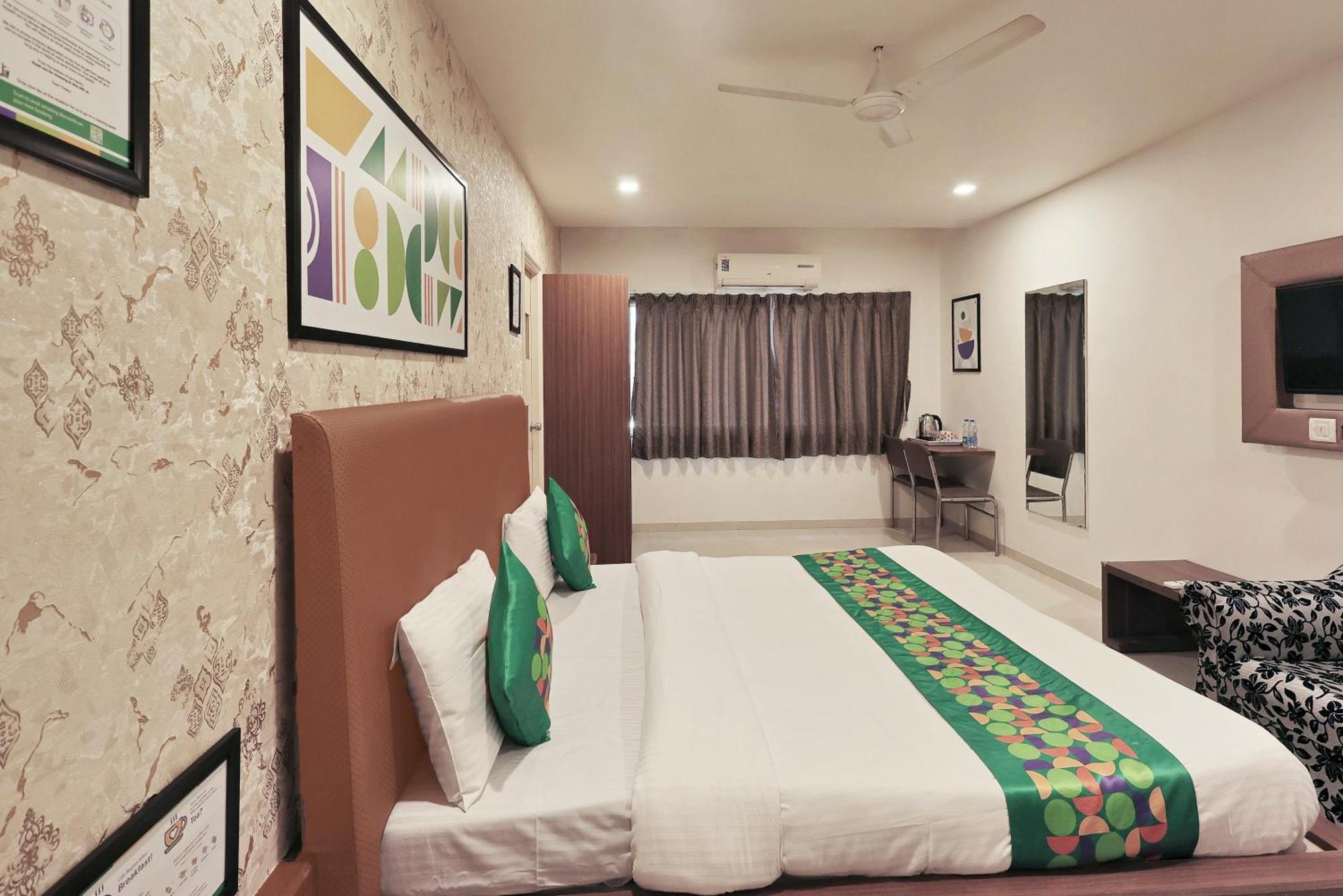 Hotel Treebo Rvg à Vadodara Extérieur photo